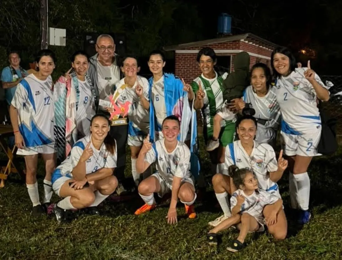 Saca Chispas de Dos de Mayo campeonas del Torneo de Futbol 7 Femenino