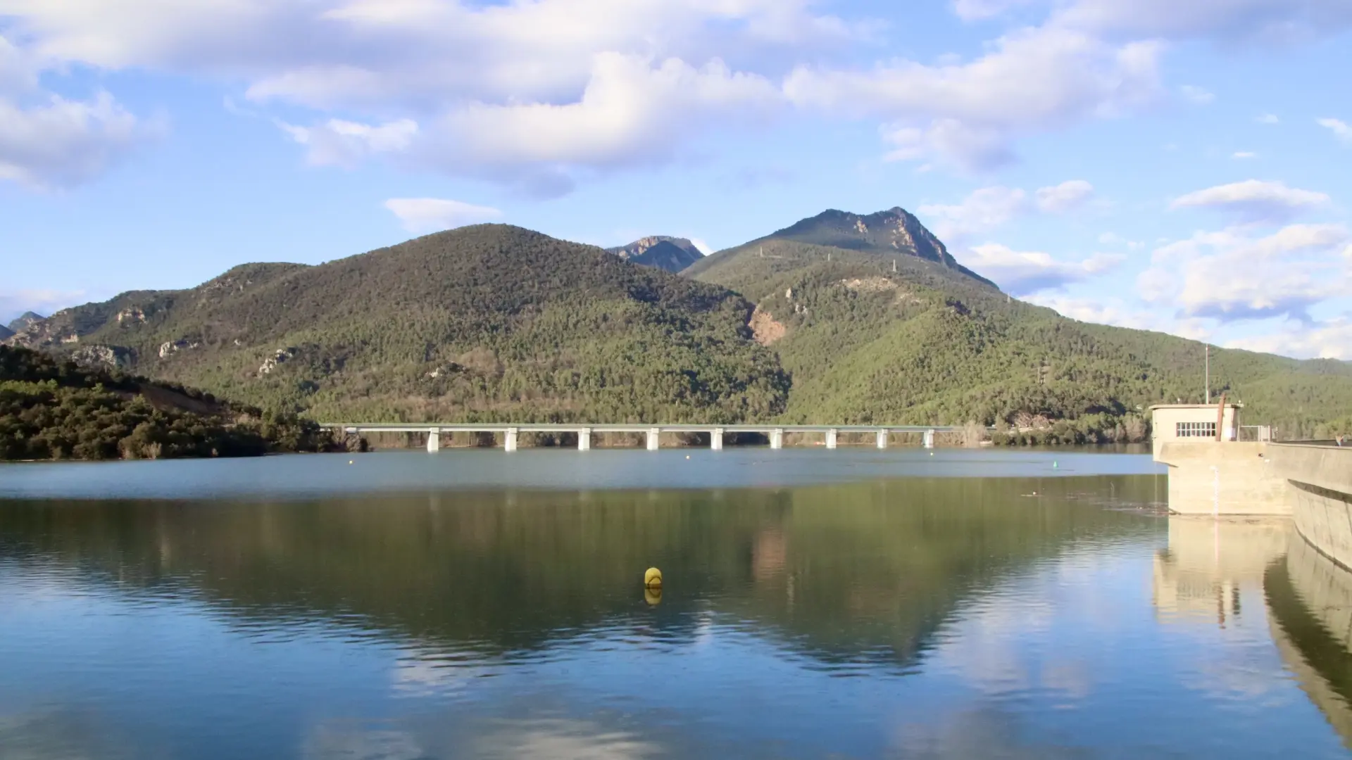 Detenidos un hombre y una mujer por la muerte del vecino de Berga encontrado atado con un cinturón en el pantano de Baells