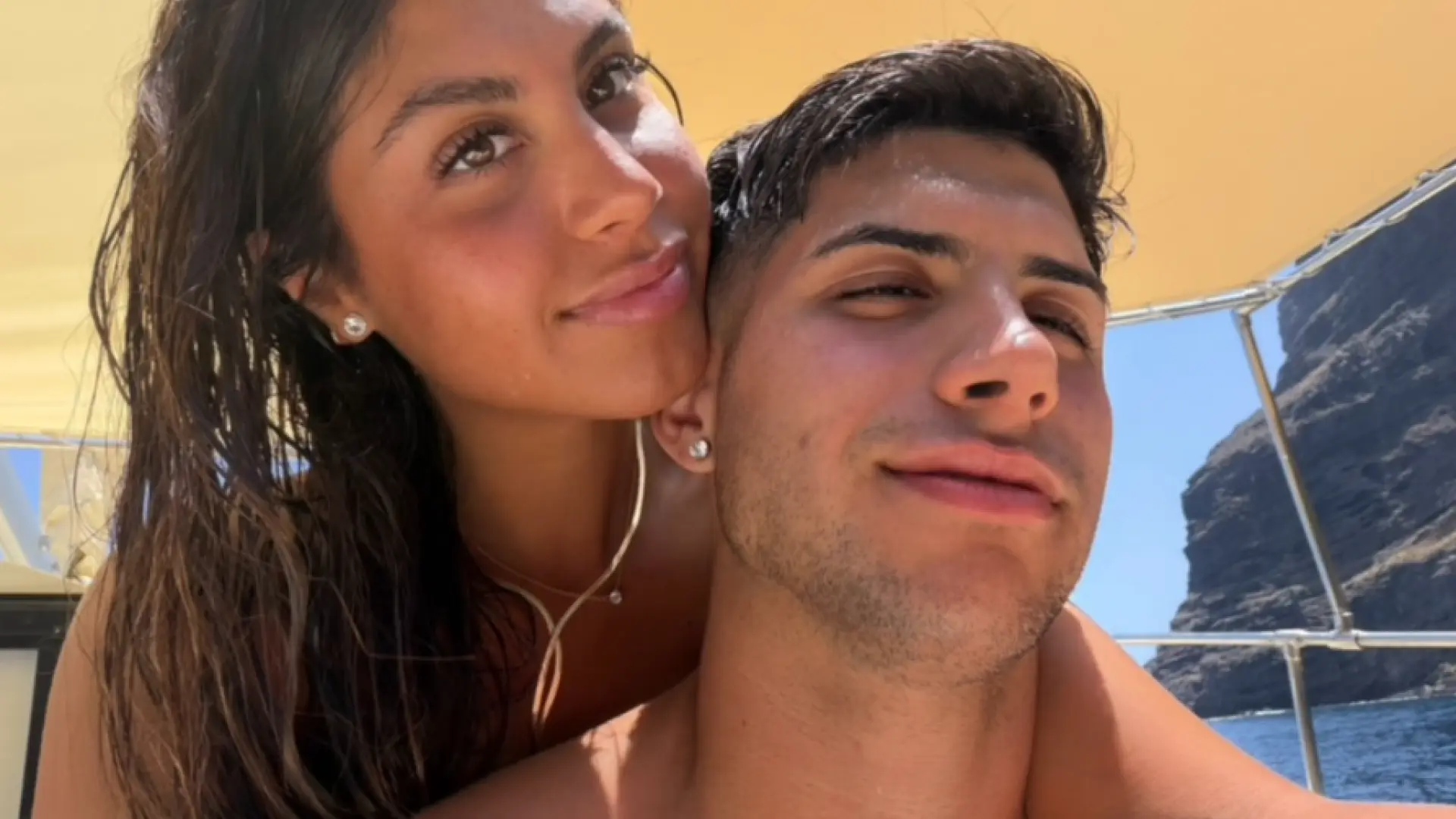 Daniela, hija de Joaquín Sánchez, confirma su relación el futbolista Antonio Cordero con unas románticas fotos