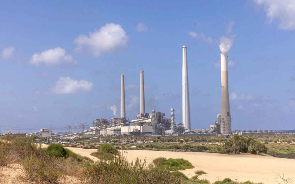 State tells High Court it's not obliged to have targets for emissions cuts