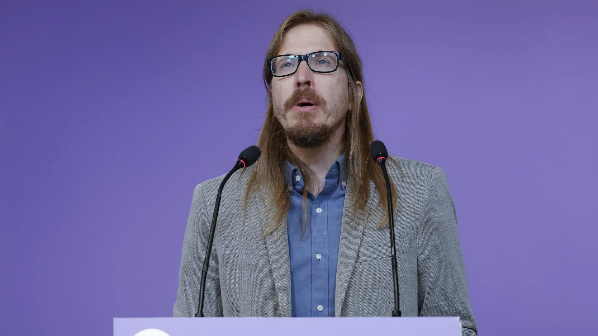 Podemos ve una "broma" que Sánchez hable de haber avanzado contra la corrupción: "Le mea a la gente y le dice que llueve"