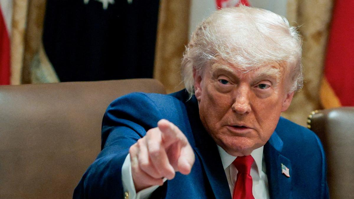 Juez federal declara ilegales políticas migratorias de Trump