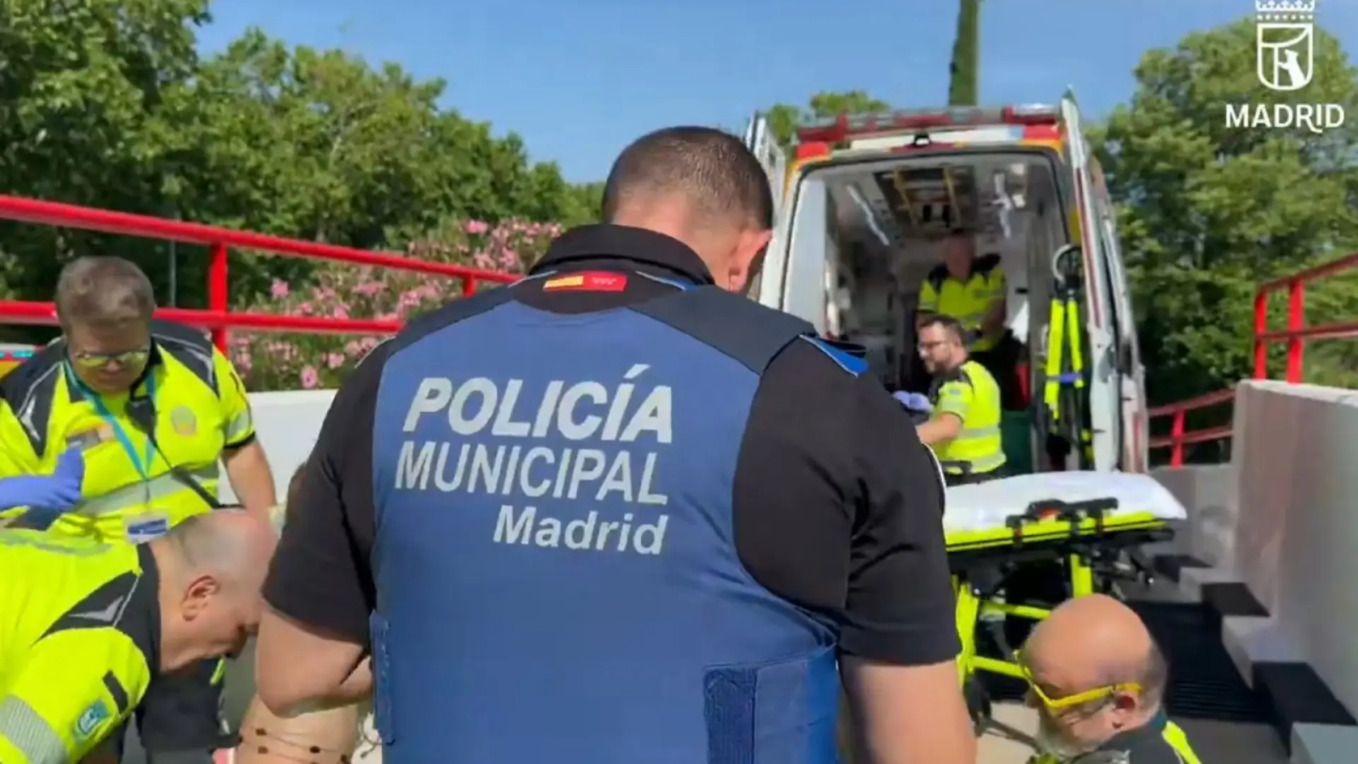 Grave un hombre de 60 años tras ser atropellado mientras trabajaba en un parking de Moratalaz