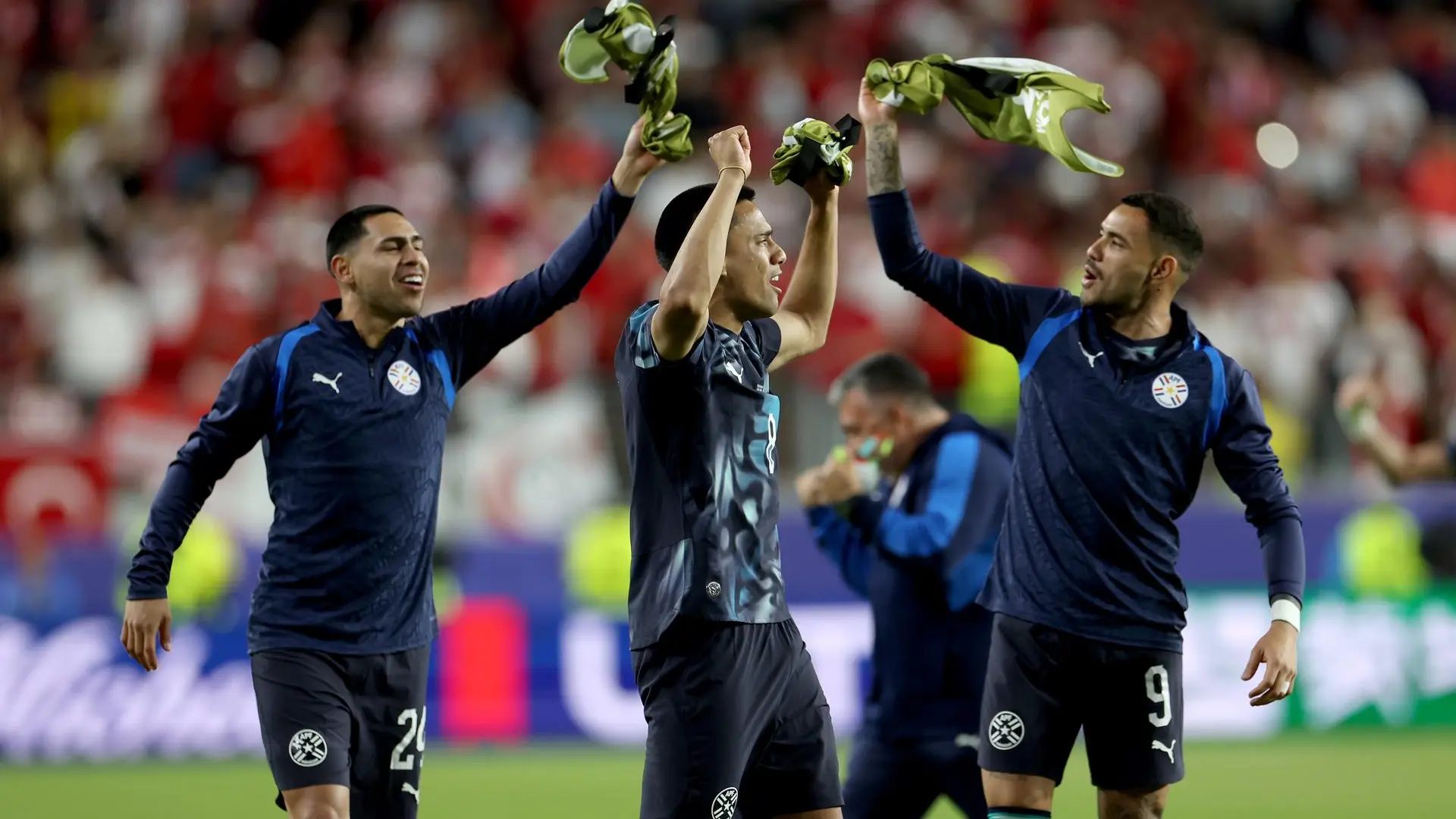 Paraguay deja fuera del Mundial a la Turquía de Arda Güler con uno menos