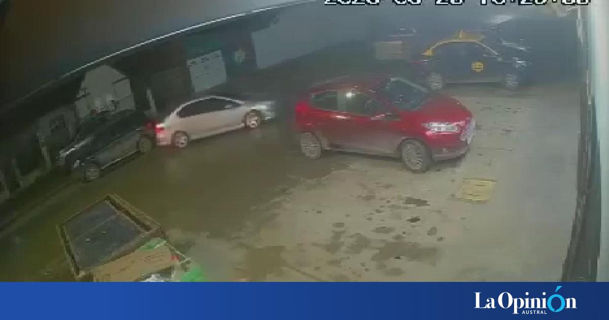Chocó una camioneta estacionada en el barrio Belgrano, escapó y quedó filmado: la familia del damnificado le dio 24 horas para hacerse cargo