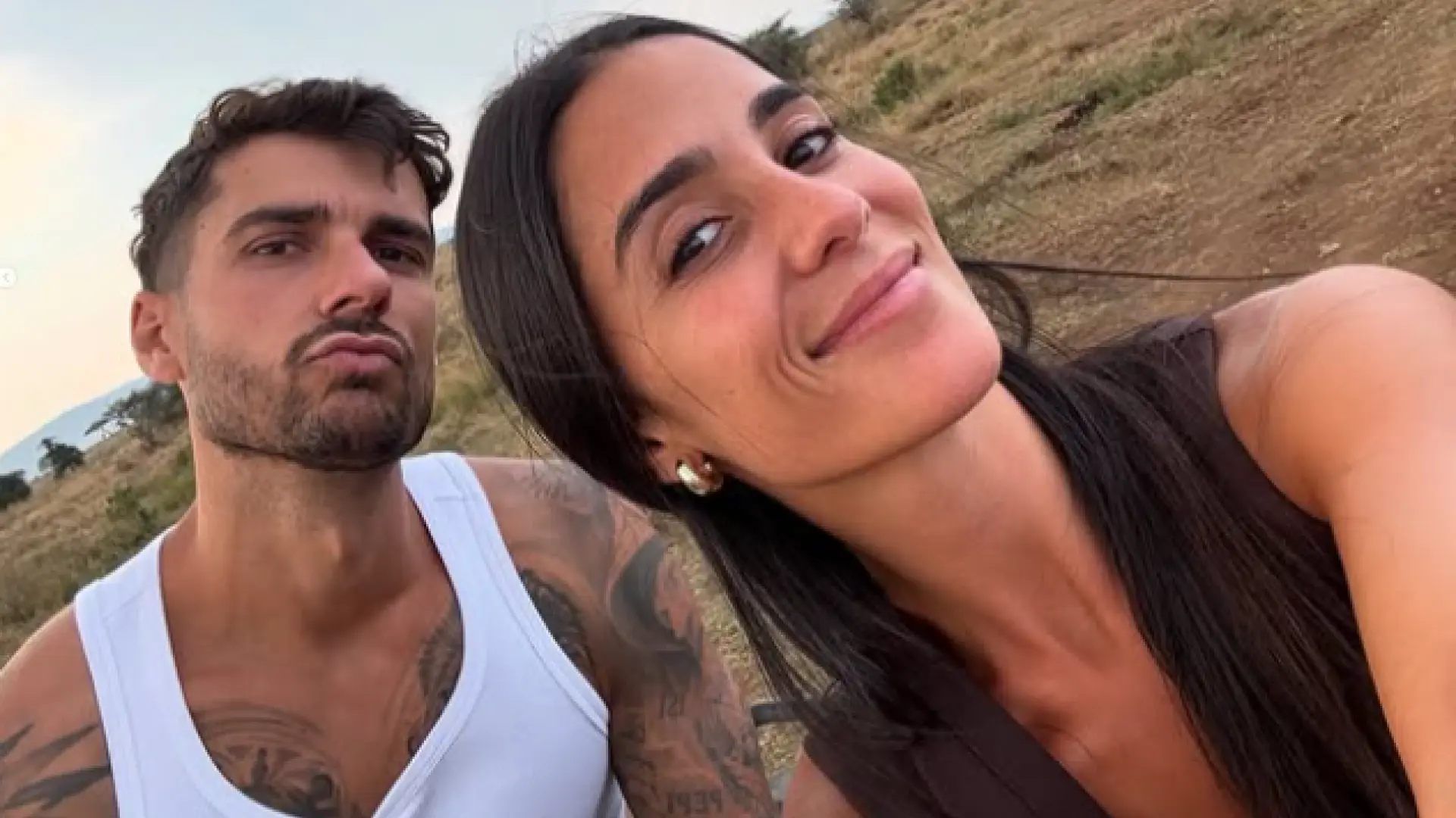 Claudia Martínez se sincera sobre su relación con Mario González a raíz su embarazo