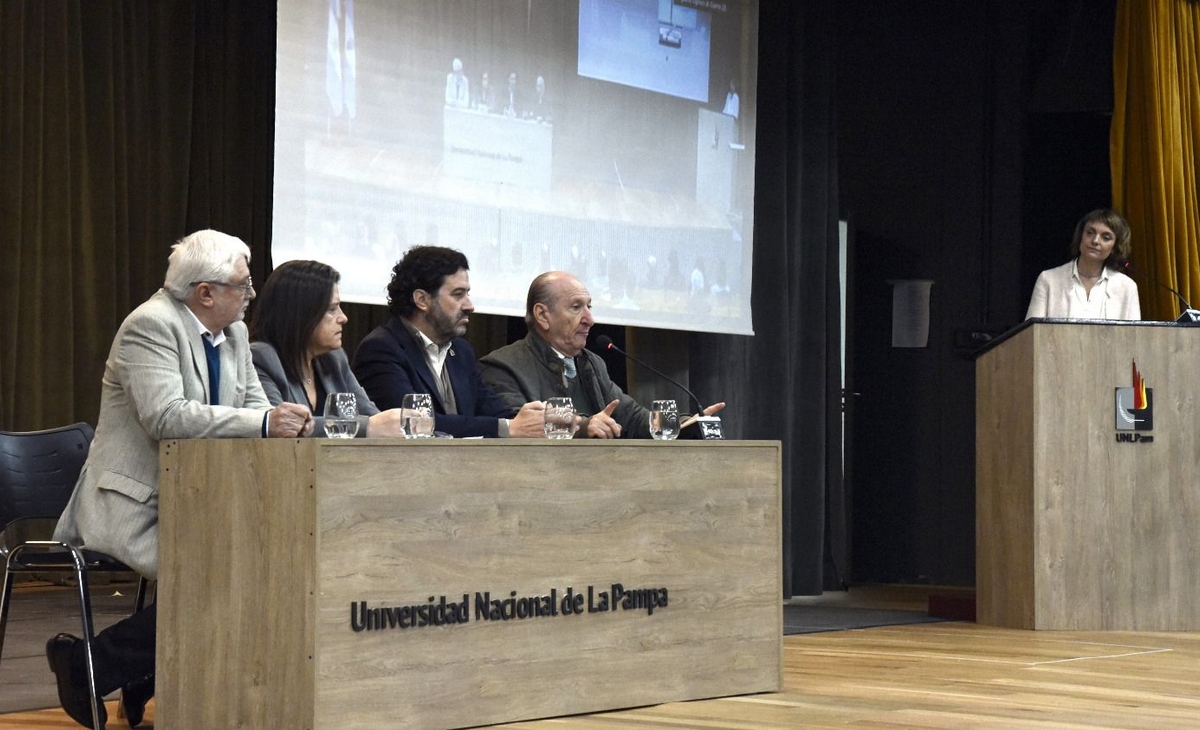 Críticas a Nación por desmantelar áreas de ciencia | La Arena - Noticias de La Pampa y el país