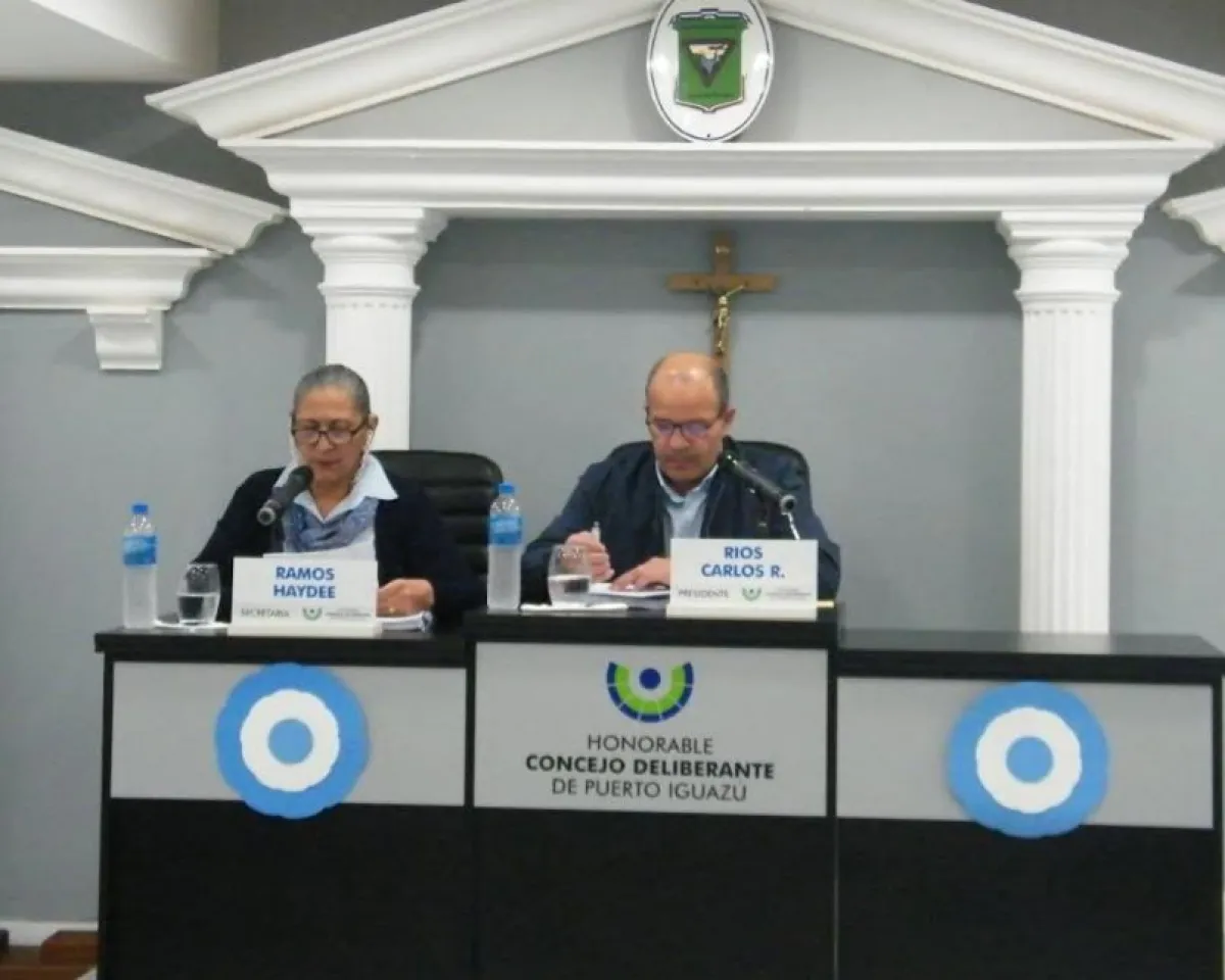 Implementan restricciones para la toma de fotografías durante las sesiones del Concejo Deliberante de Iguazú