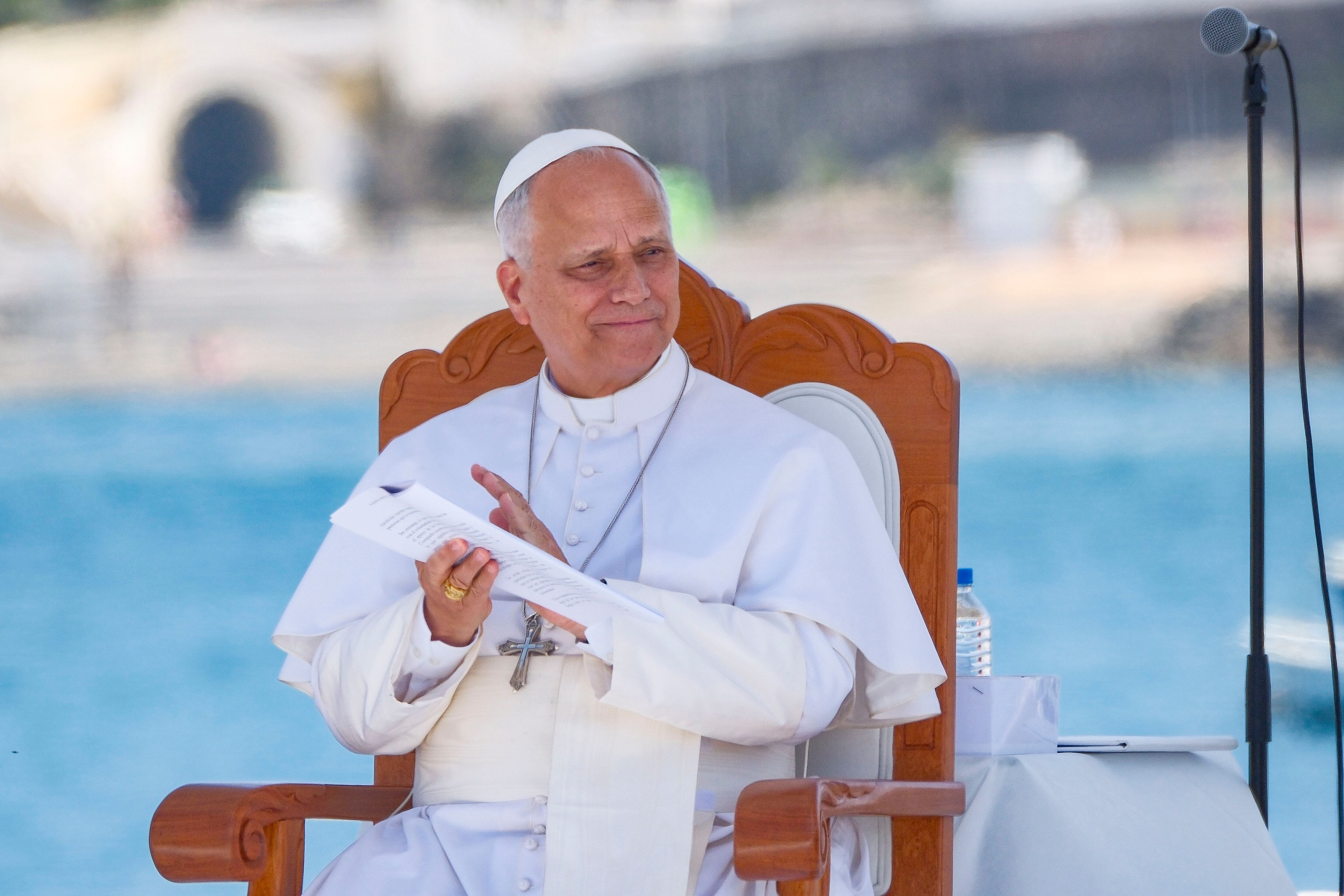 El Papa, en el muelle de los cayucos de Arguineguín: "No podemos acostumbrarnos a contar muertos. La dignidad humana no tiene pasaporte"