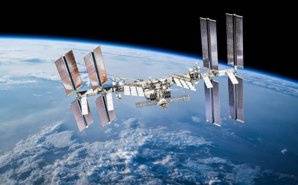 Alerta en la Estación Espacial Internacional: la NASA prepara a los astronautas para una posible evacuación por una fuga de aire