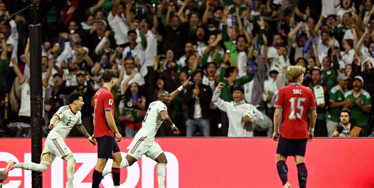 México goleó a República Checa y cerró el Grupo A del Mundial con puntaje perfecto