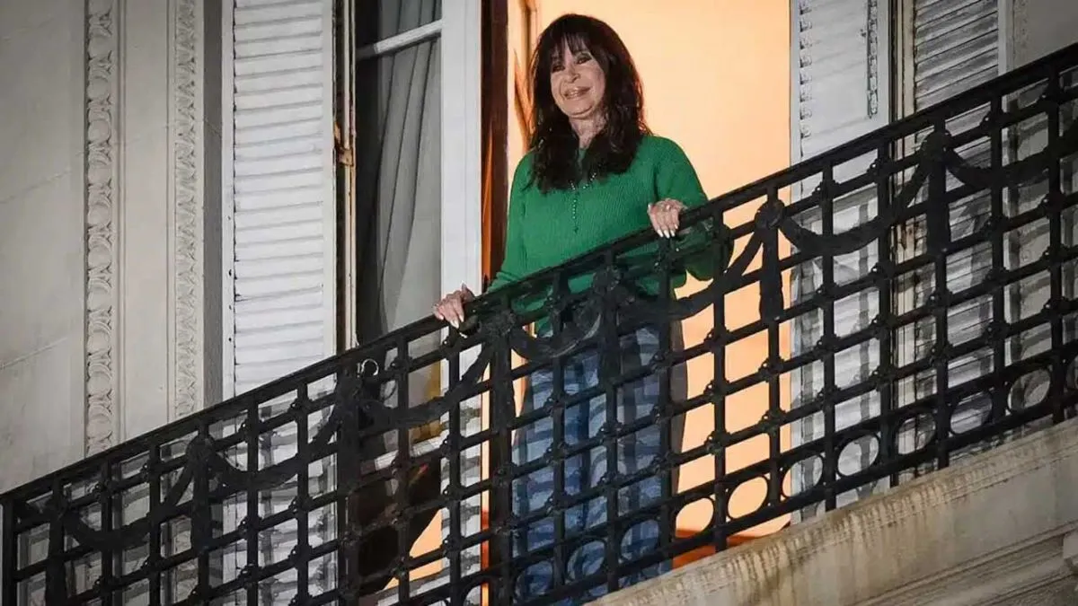 Cristina seguirá con tobillera porque la Justicia rechazó flexibilizar la prisión domiciliaria