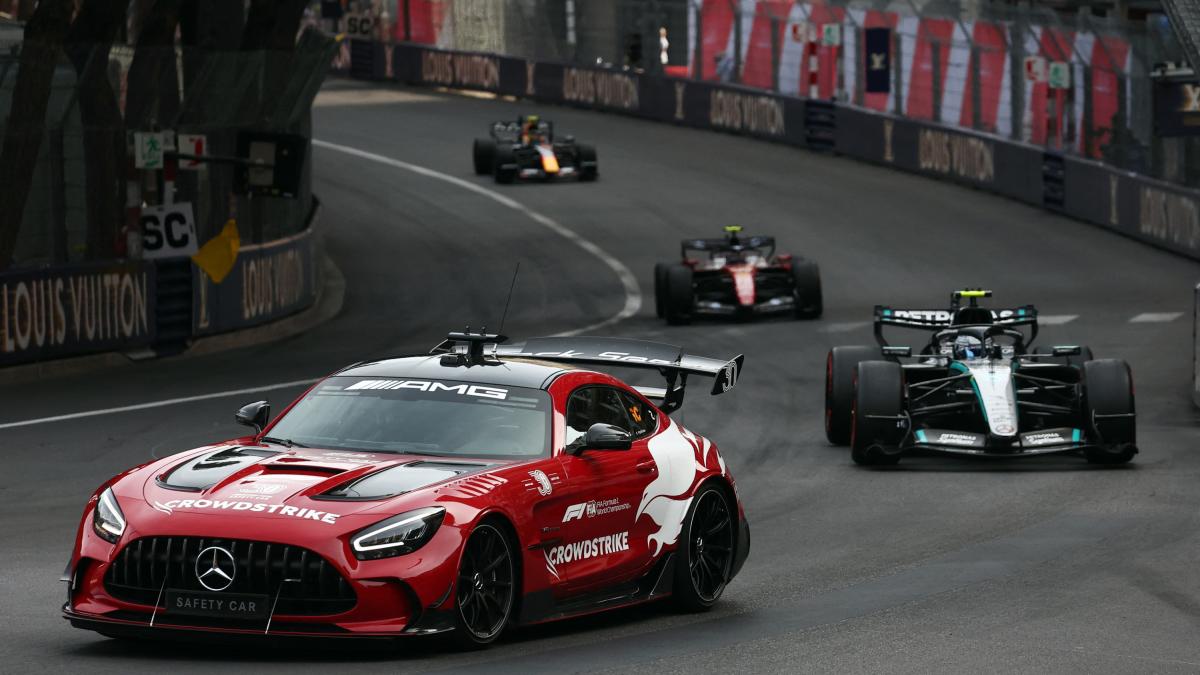 Checo Pérez lo predijo: El asfalto se rompe en Mónaco y Charles Leclerc pierde podio
