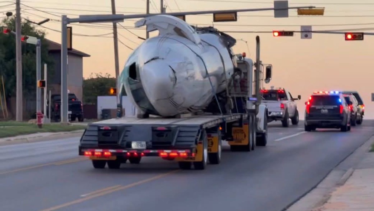 Descartan armas en avión que se desplomó en Laredo, Texas