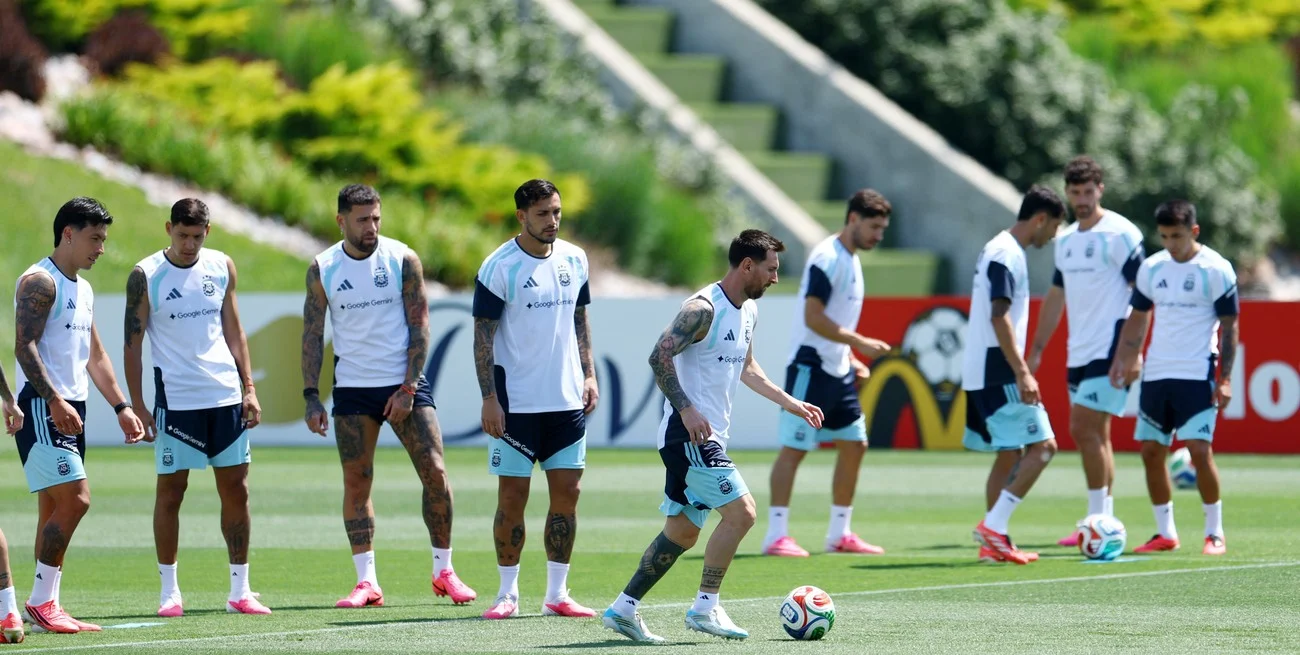 Por primera vez, la Selección Argentina entrenó con sus 26 jugadores a disposición