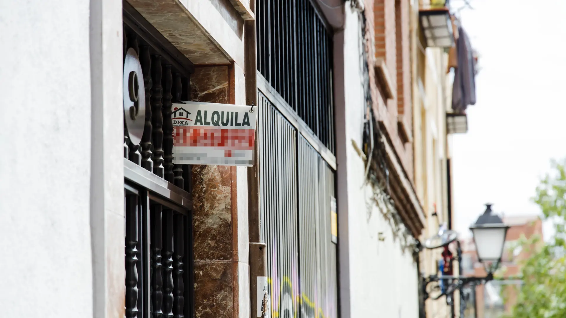 La ley de vivienda modera el alza del alquiler pero reduce la oferta y eleva la competencia: "No mejora las condiciones de acceso"