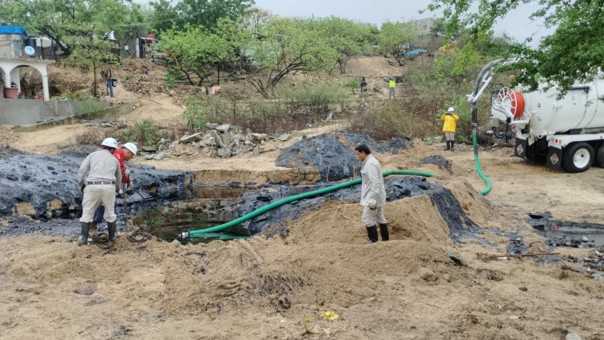 Persiste contaminación por hidrocarburos en playas de Salina Cruz
