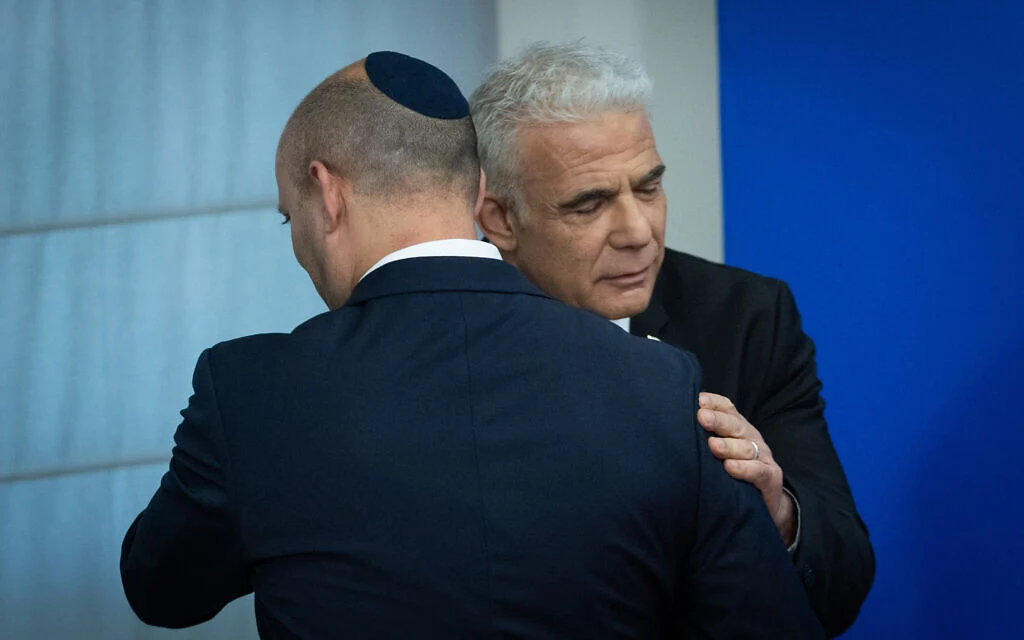 Polls show support for Bennett-Lapid alliance slipping as Eisenkot's party climbs