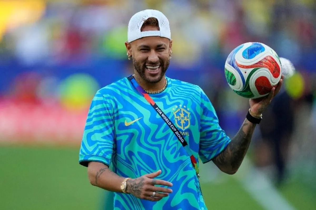 Ancelotti confirmó que Neymar se recuperó de su lesión y podrá jugar ante Escocia