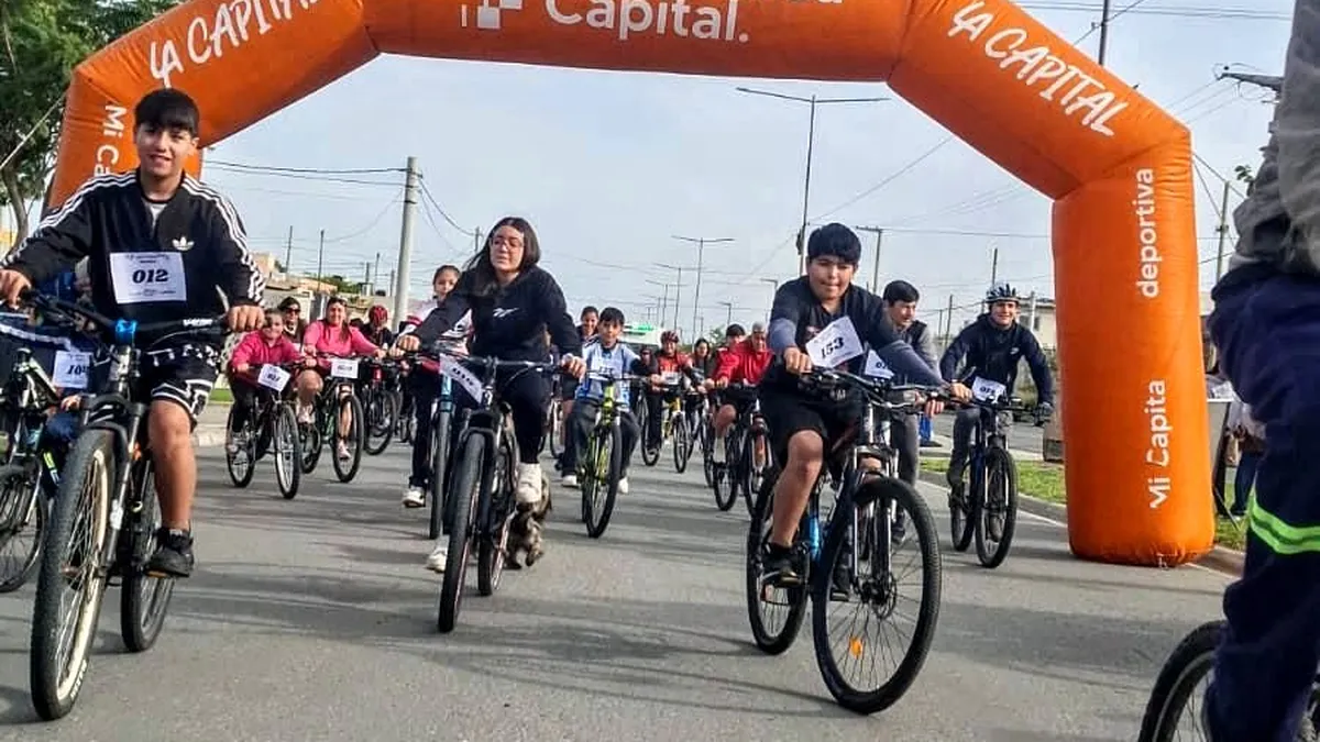 Valle Chico vivió una multitudinaria bicicleteada familiar
