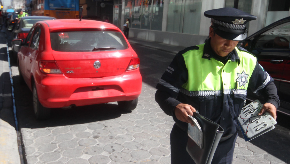 Multas por falta de placas o documentos son realidad en Jalisco