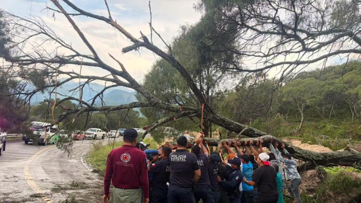 Lluvias provocan deslaves, cortes de luz y afectaciones en 22 municipios de Hidalgo