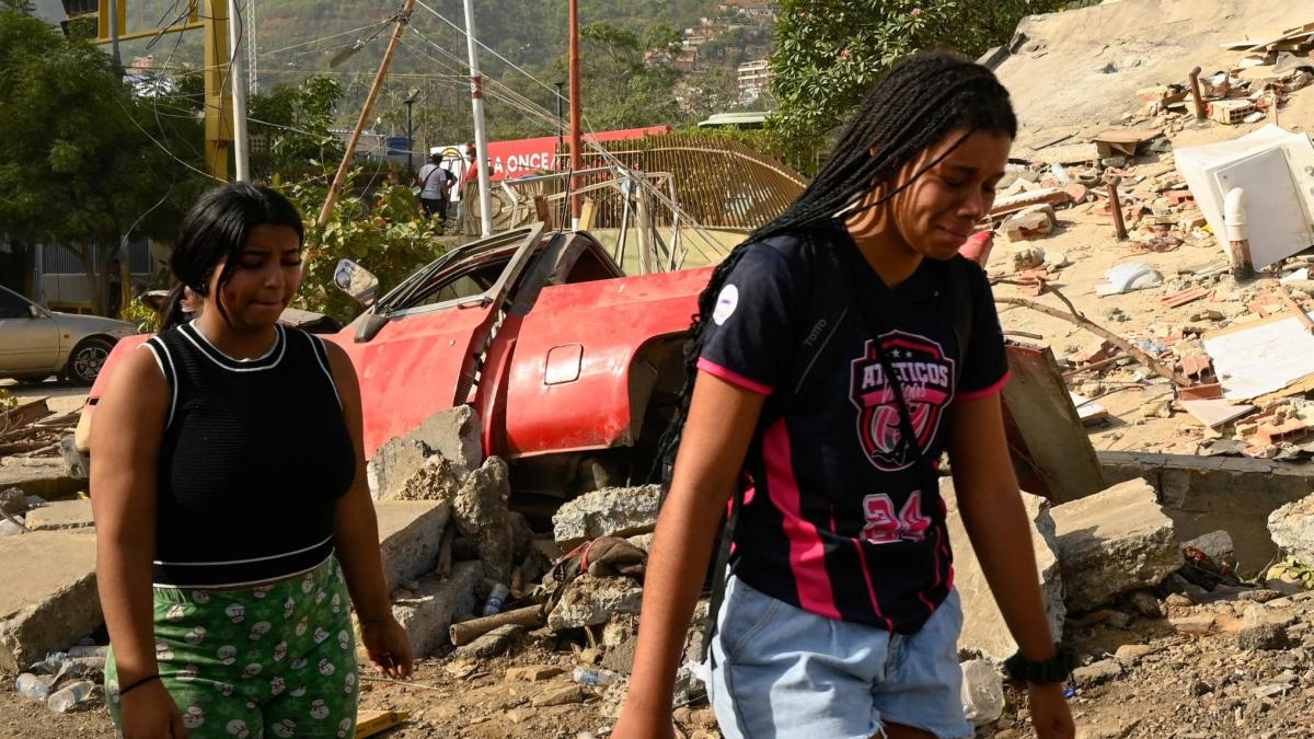 Casi mil muertos suman tras terremotos en Venezuela; calculan 50 mil desaparecidos