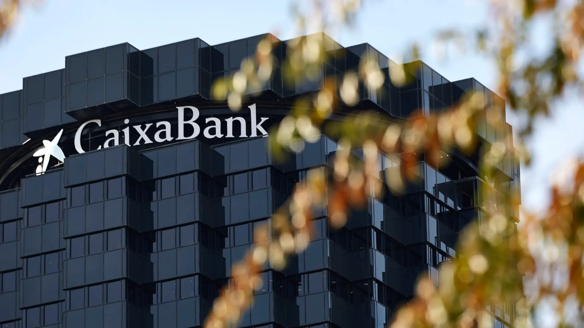 CaixaBank se lanza por los autónomos y les ofrece mejores incentivos