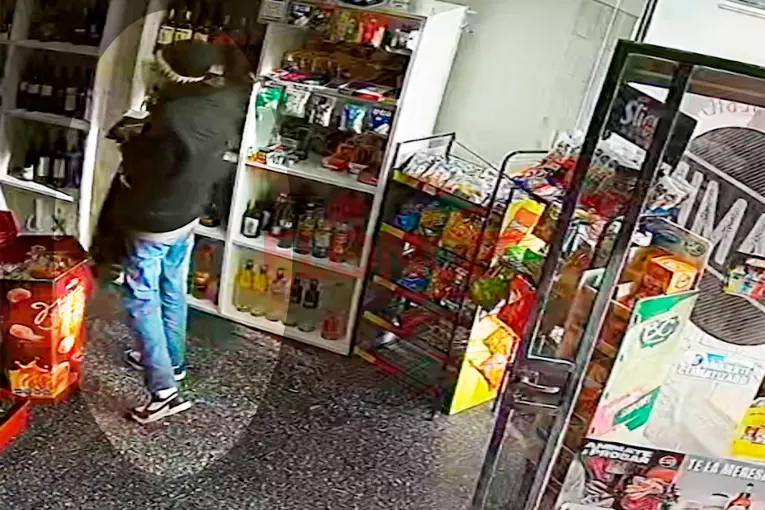 denuncian robos reiterados con la misma modalidad en un comercio de Paraná