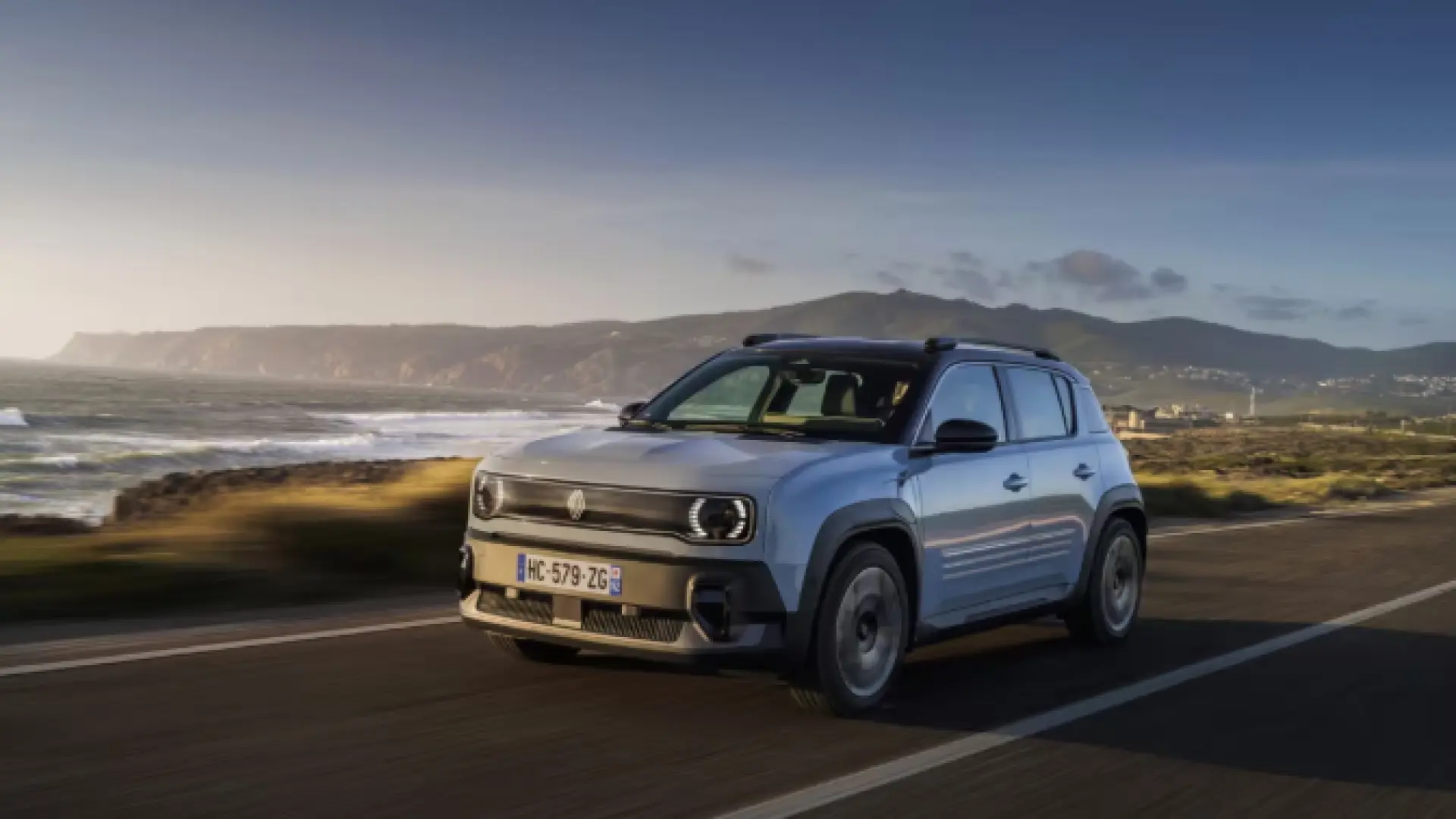 Renault 4, Citroën 2 CV, Mini… coches icónicos del pasado que miran al futuro, pero solo como eléctricos