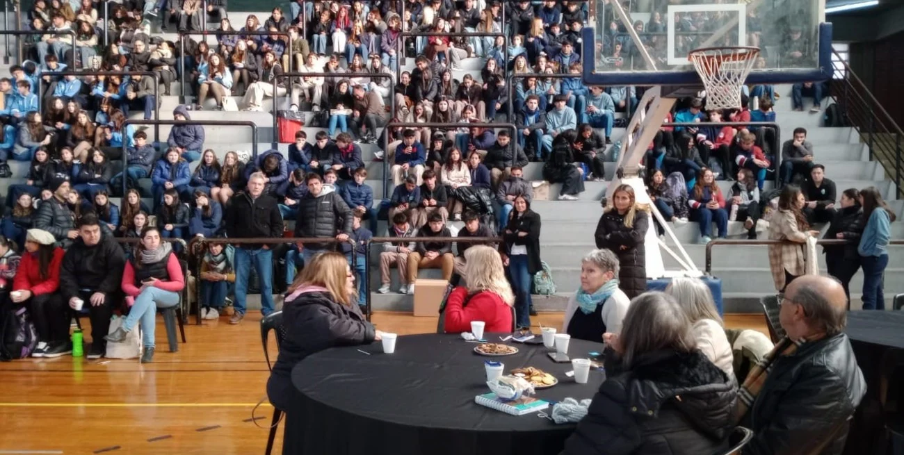 Santa Fe vivió un encuentro entre el Concejo Joven y el Concejo Mayor en el CEF 29