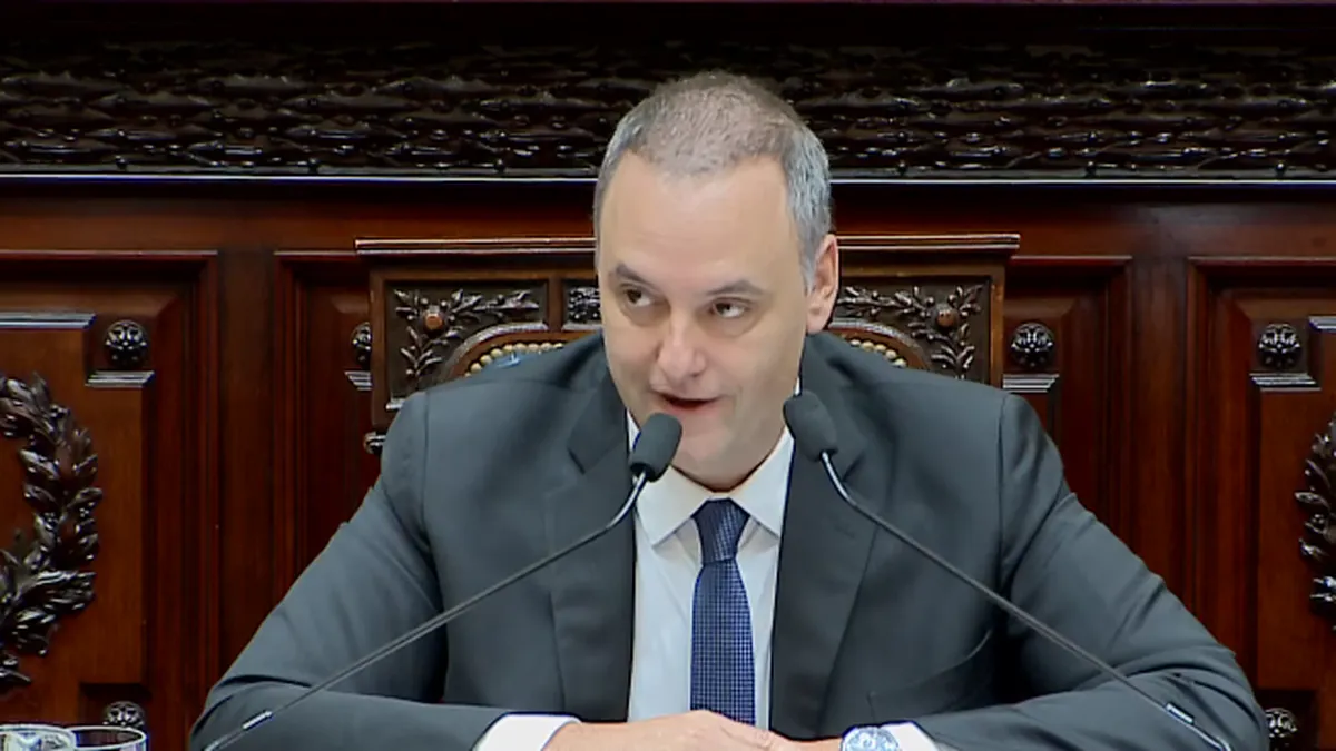 Inocencia Fiscal para la familia: Manuel Adorni adhirió al Régimen Simplificado de Ganancias