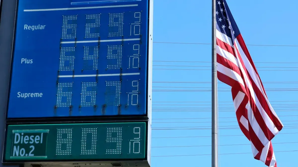 La inflación subió más de 4% en EEUU por el impacto de la guerra en Medio Oriente: presión para Trump y para la Fed