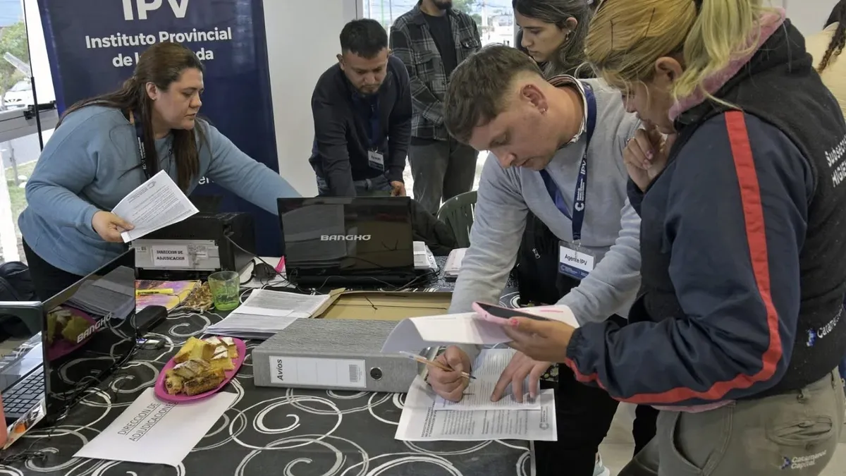 "Vivienda Más Cerca" llegó al Loteo Parque Sur para facilitar trámites a vecinos