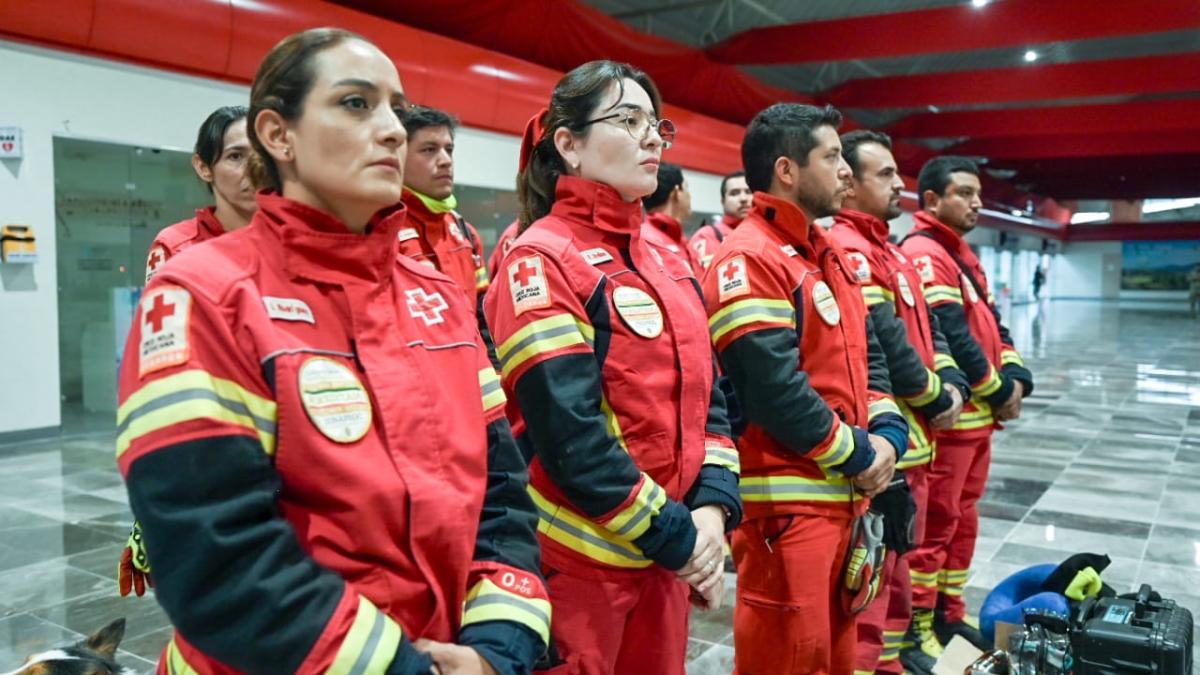 Cruz Roja Mexicana despliega equipo especializado usar y binomios caninos hacia Venezuela