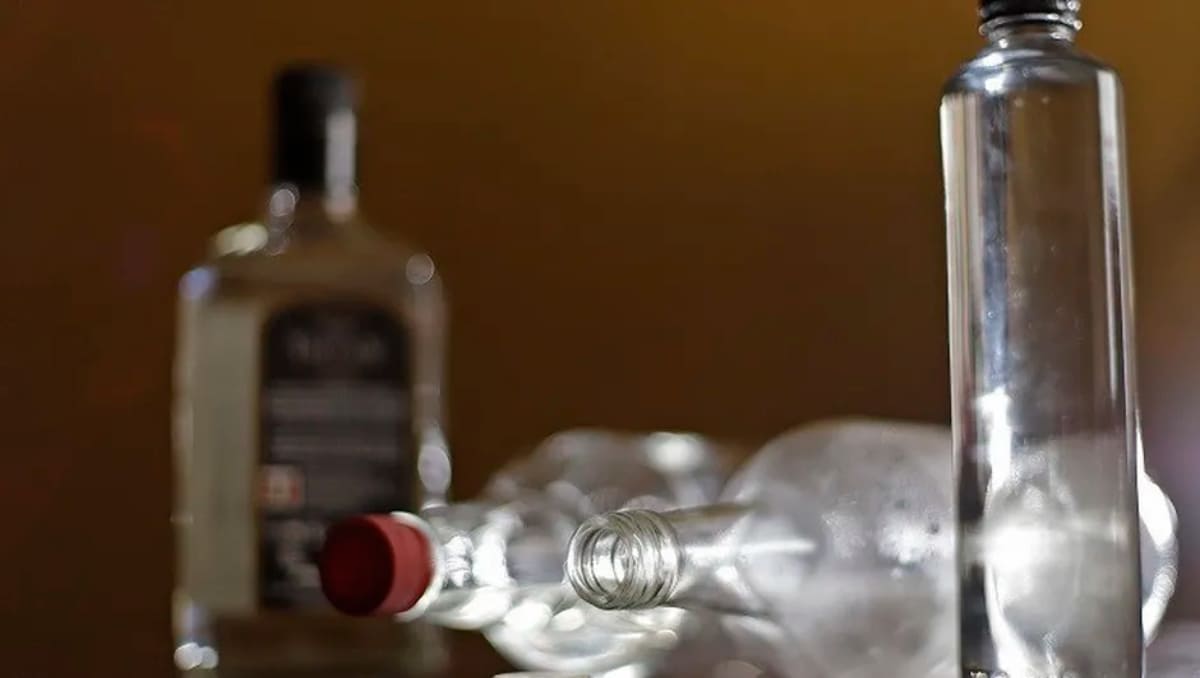Irapuato; reportan nuevo caso de intoxicación por alcohol adulterado