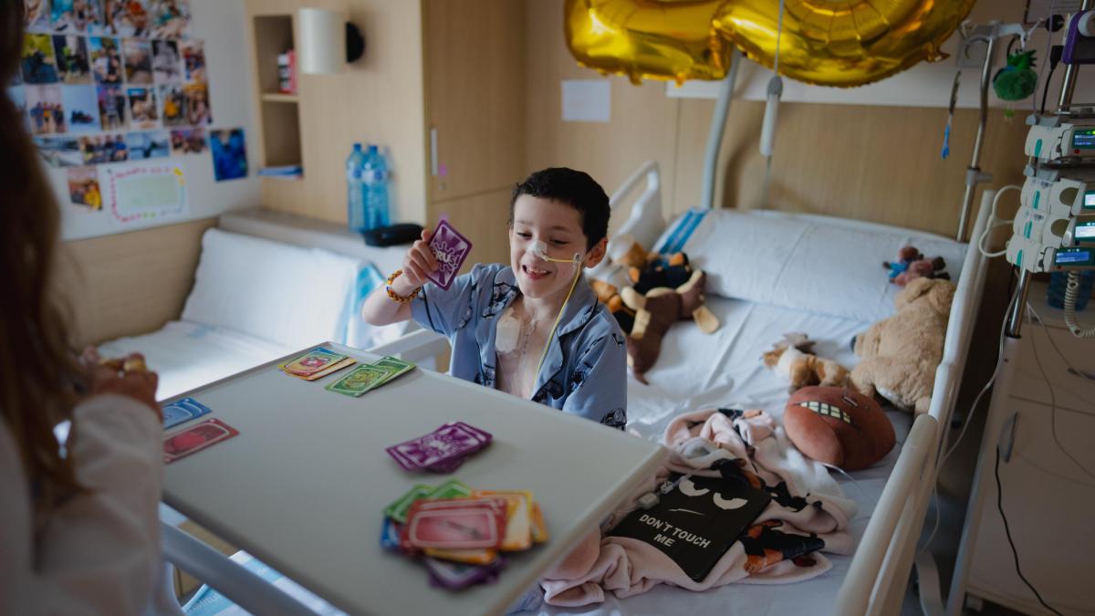El Vall d'Hebron humaniza sus instalaciones para niños y jóvenes con cáncer