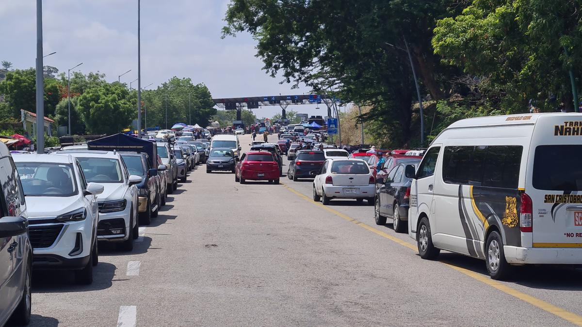 CNTE ahorca a Chiapas: toman casetas por segundo día y cobran cuotas