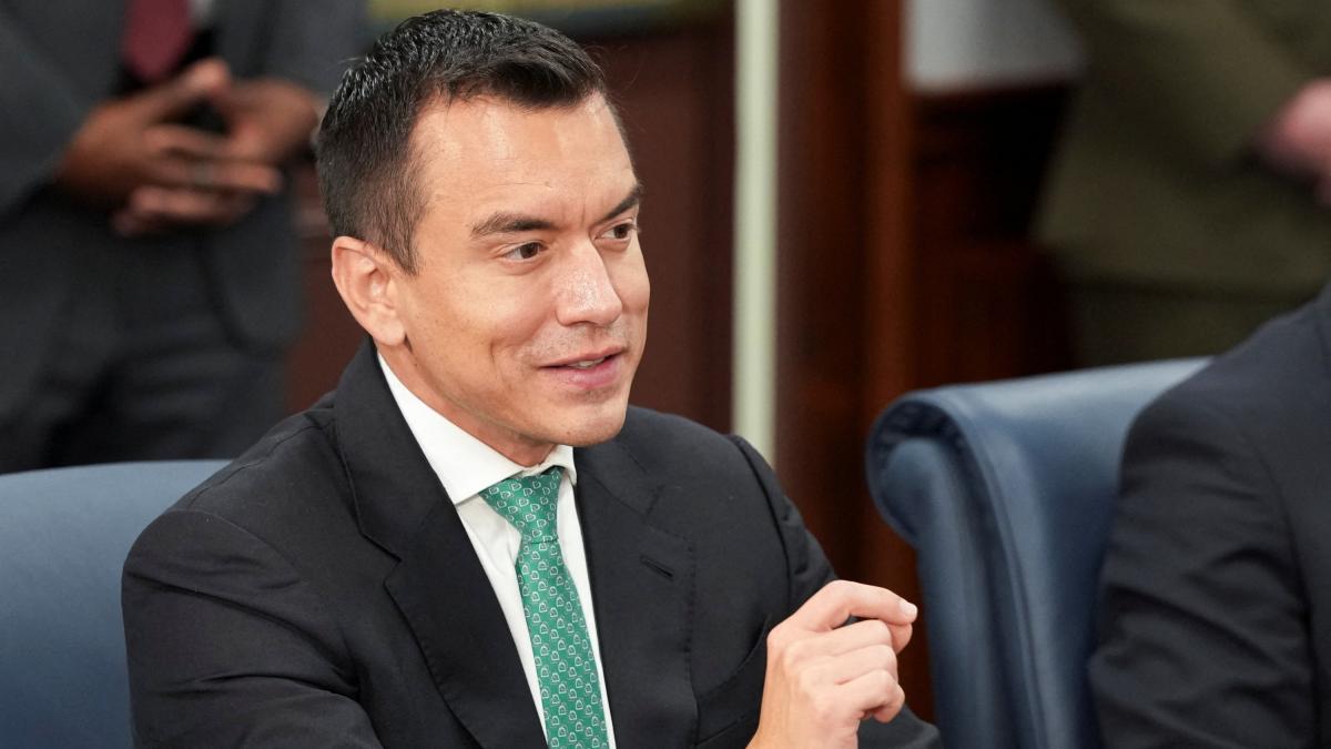 Noboa otorga inmunidad a extranjeros que colaboren en guerra contra el crimen en Ecuador