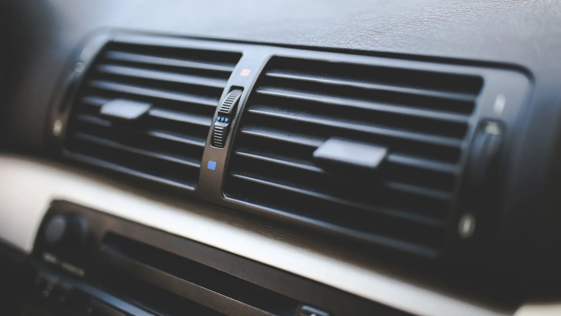 El truco japonés para refrescar el interior de tu coche en 30 segundos sin el aire acondicionado