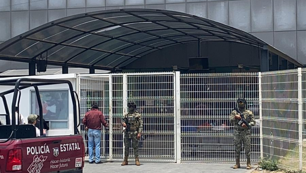 Hombre acusado de secuestro escapa en su traslado a Puebla