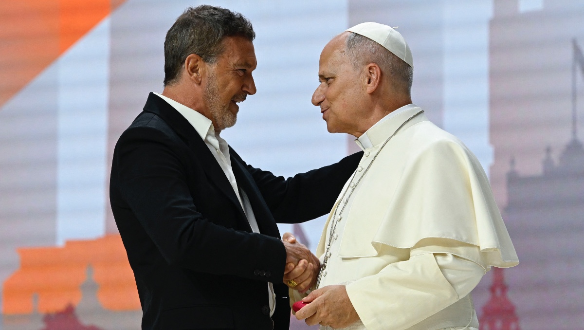 Antonio Banderas ante el Papa León XIV en Madrid hechizo de Dios
