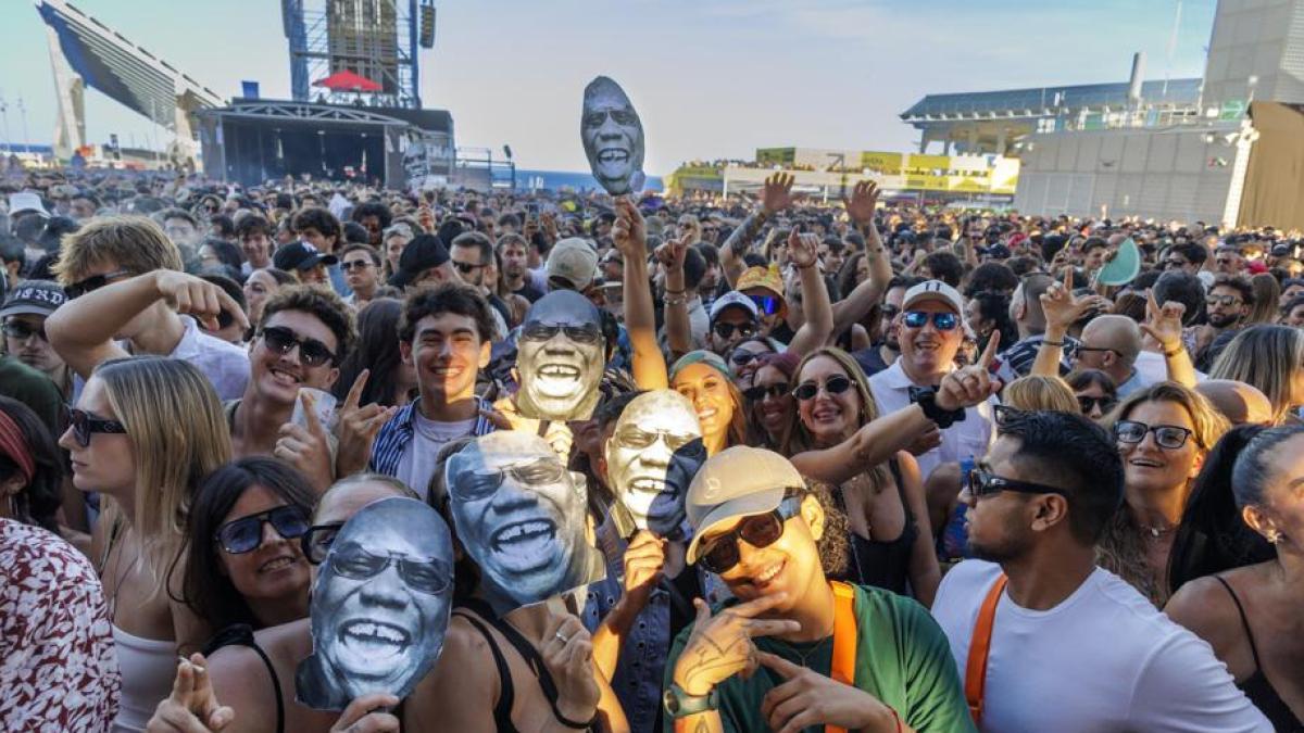 Unas 25.000 personas bailan al ritmo de Carl Cox en el cierre de Primavera Sound