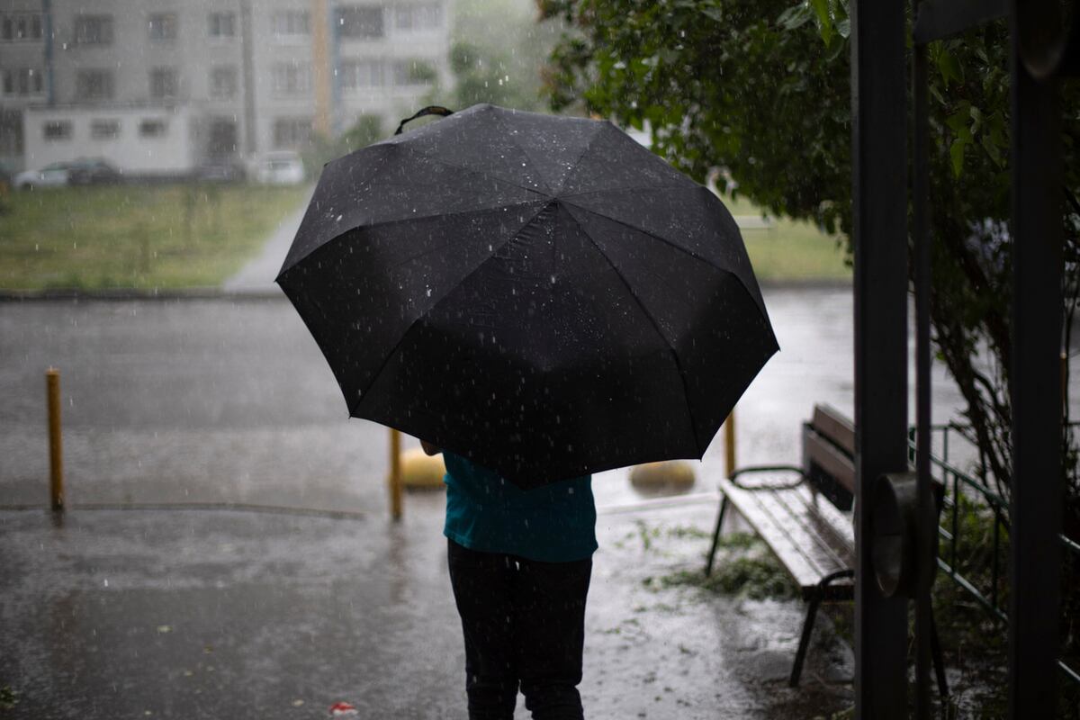 Temperaturas en el interior del país sofocantes, aviso de vigilancia por fuerte oleaje en el Caribe y lluvias con actividad eléctrica, se esperan este fin de semana
