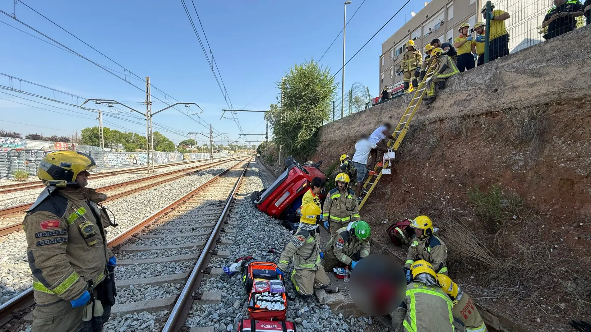 Interrumpida la circulación de la R4 entre Sabadell y Barberà por un coche que ha caído a la vía