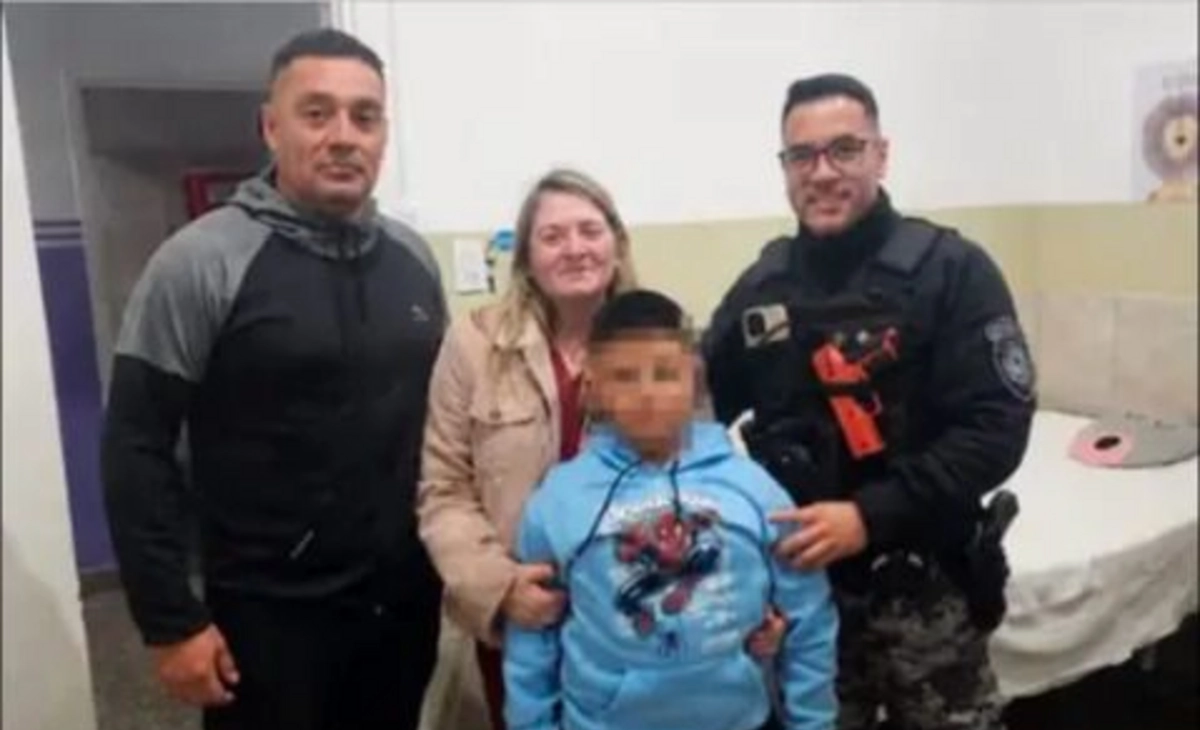 Servidor las 24 horas: Un policía de franco salvó a un nene que se estaba ahogando