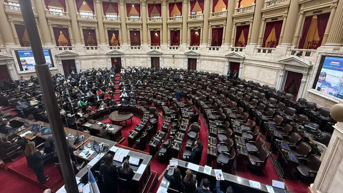La oposición no alcanzó el quórum y el oficialismo logró frenar la sesión en la que la oposición buscaba interpelar a Adorni
