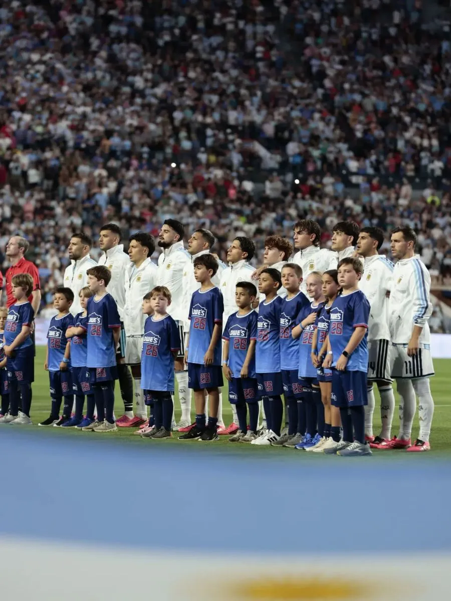 Scaloni empieza a delinear el once para el debut ante Argelia