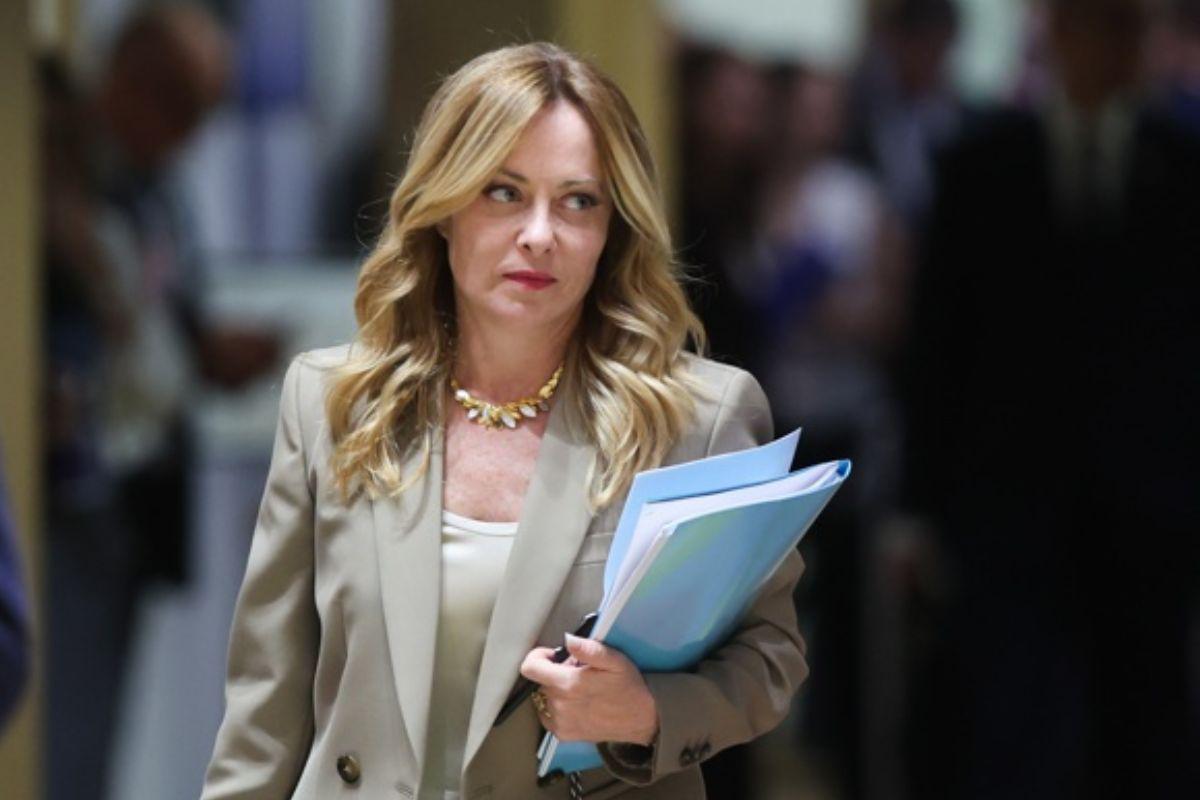 Giorgia Meloni acusa a Donald Trump de 'inventarse' que le rogó una foto