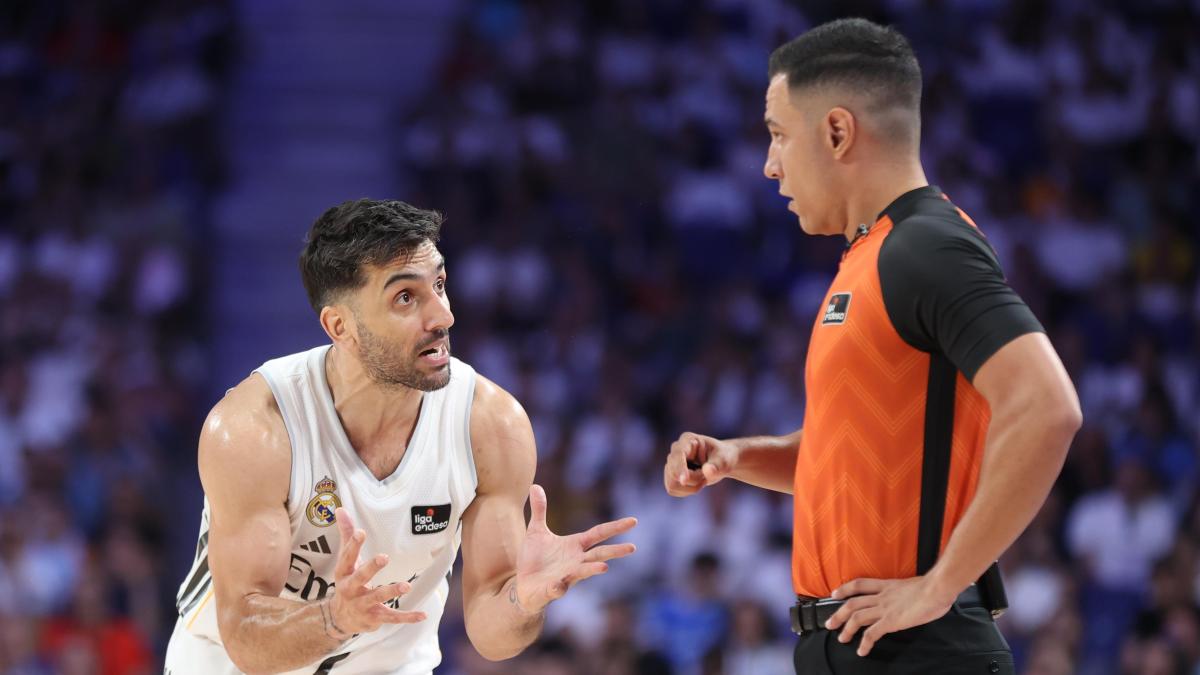 Debacle del Real Madrid y exhibición del Barça en una jornada histórica para el Tenerife